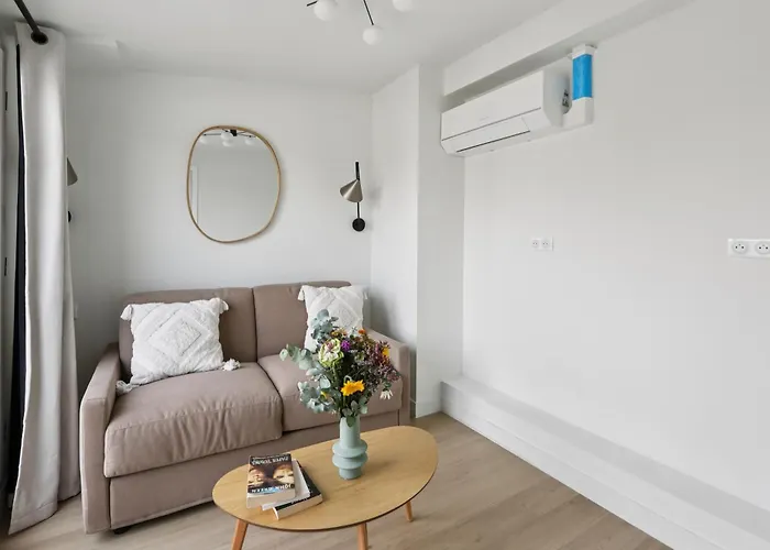 Lavie Maison Private Terrace & Air Conditioning * Paris